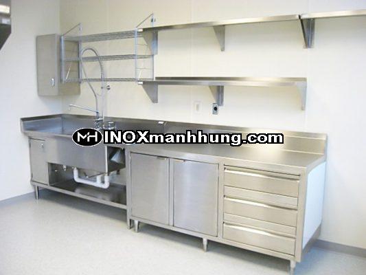 Kệ inox – Giải pháp sắp xếp dụng cụ cho các khu bếp, nhà kho